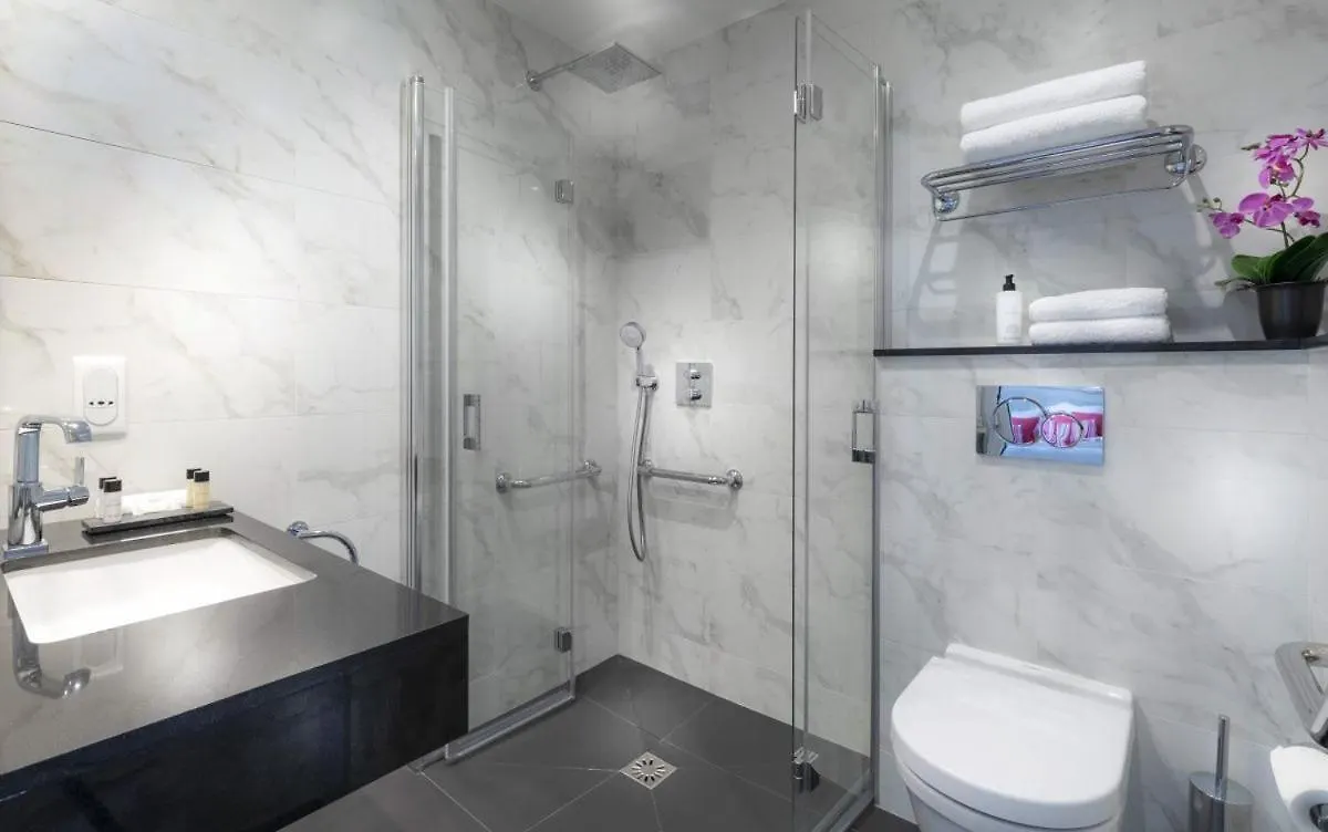 Luxury Montaigne Apartment Paris