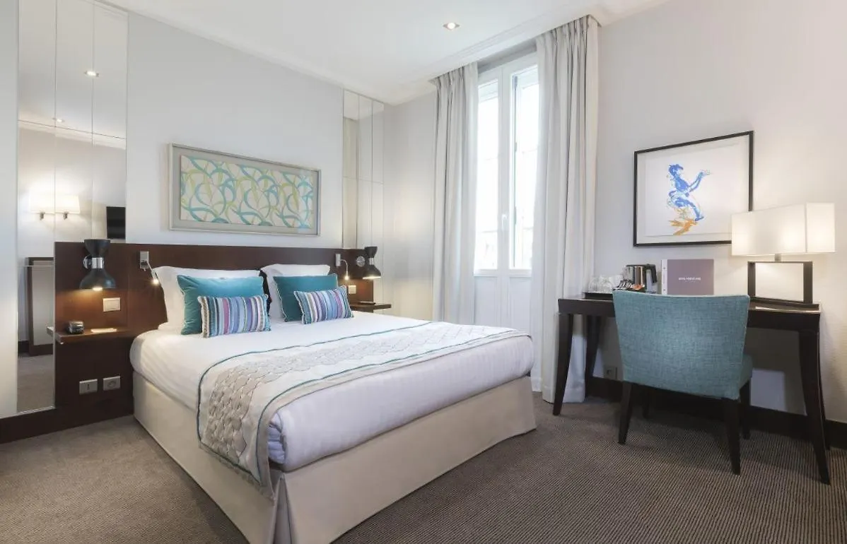 Luxury Montaigne Apartment Paris 0*,