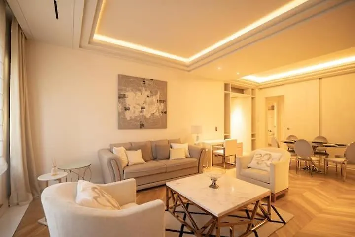 Luxury Montaigne Apartment Paris