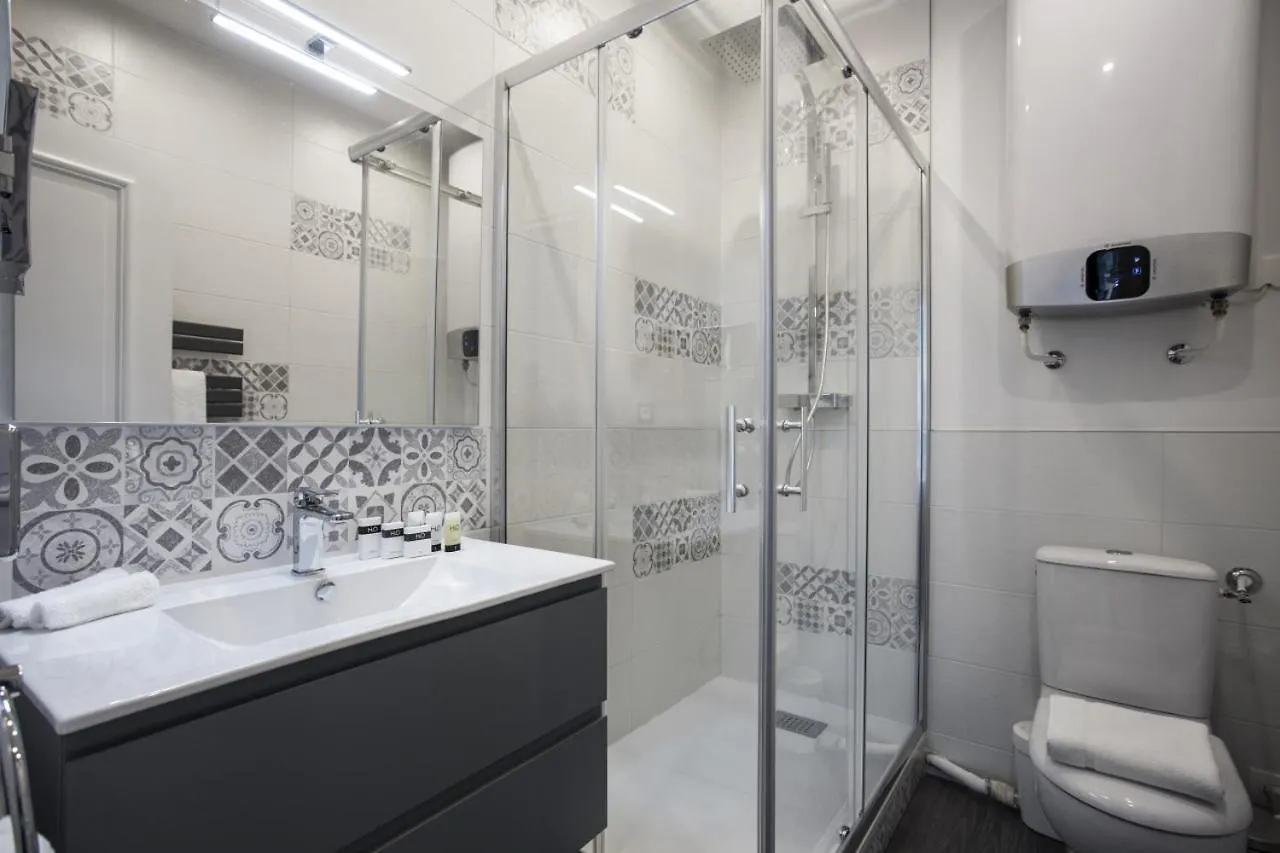 Luxury Montaigne Apartment Paris